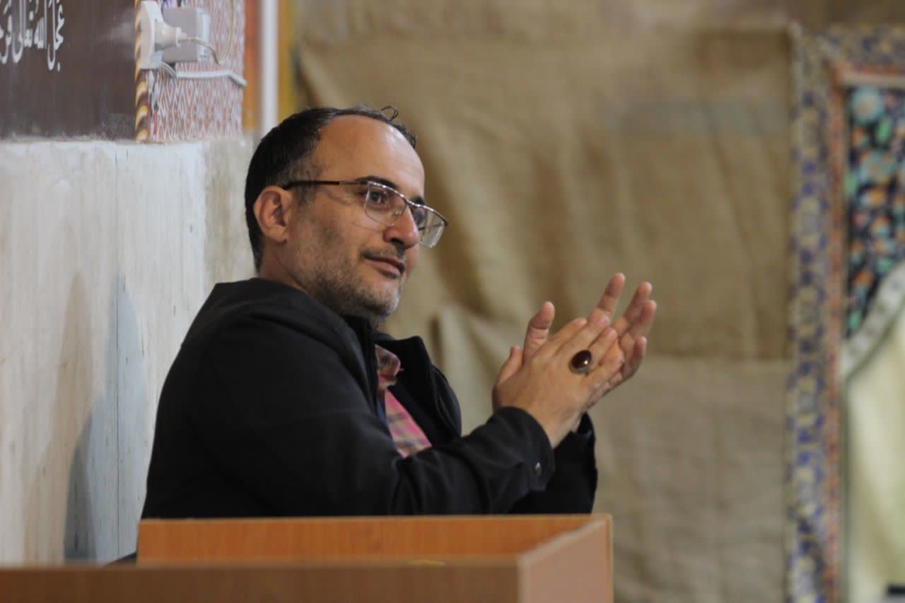 تصویر پروفایل کارمند جواد کریمی